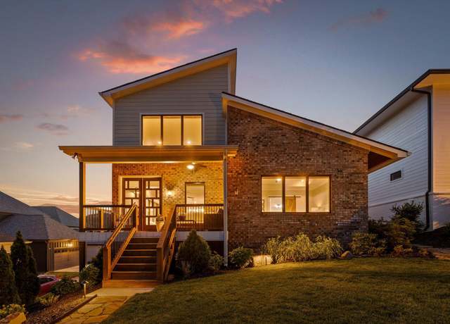 Property at 803 Franklin St, Chattanooga, TN 37405, 3 beds, 2.5 baths
