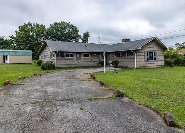 Property at 4433 Live Oak Ln, Chattanooga, TN 37411, 3 beds, 3 baths