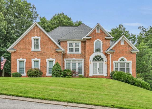 Property at 1658 Oakhurst Dr, Ooltewah, TN 37363, 4 beds, 3.5 baths