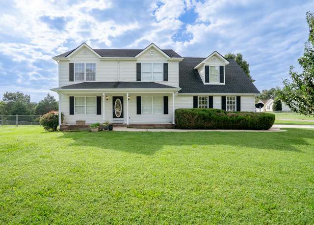 Property at 13 Crosswinds Dr, Ringgold, GA 30736, 4 beds, 2.5 baths