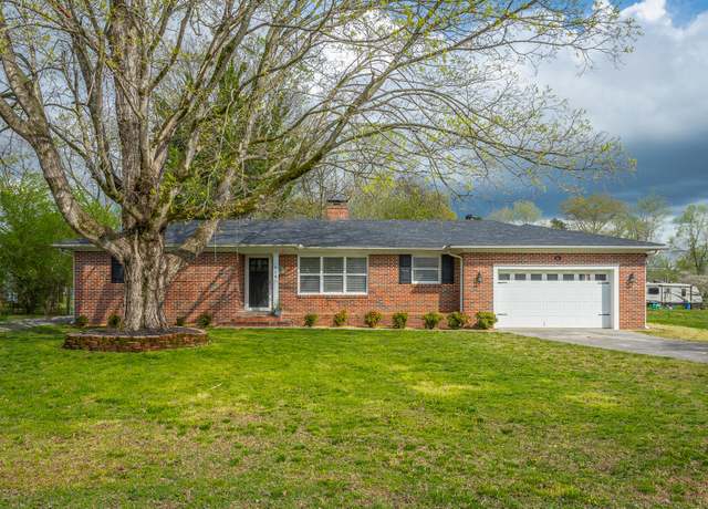 Property at 614 Phillips Ave, Jasper, TN 37347, 3 beds, 1.5 baths