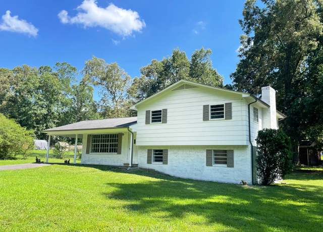 Property at 1910 Woodlawn St, Cleveland, TN 37323, 3 beds, 2 baths