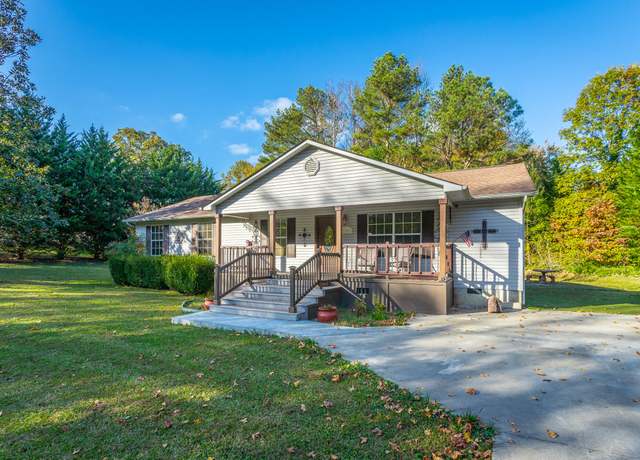 Property at 2056 Mulberry Ln, Tunnel Hill, GA 30755, 3 beds, 2 baths