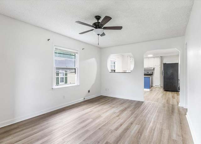 Property at 1207 San Hsi Dr, Chattanooga, TN 37412, 2 beds, 1 bath