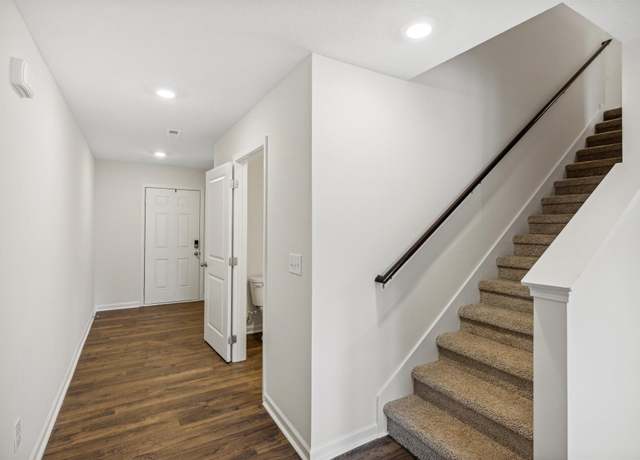 Property at 179 Lake Terrace Dr, Lafayette, GA 30728, 4 beds, 2.5 baths