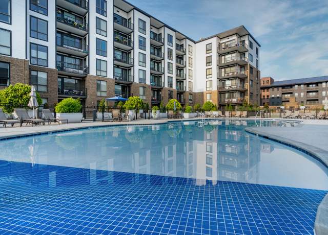 Property at 200 Manufacturers Rd Apt 727, Chattanooga, TN 37405, 2 beds, 2 baths