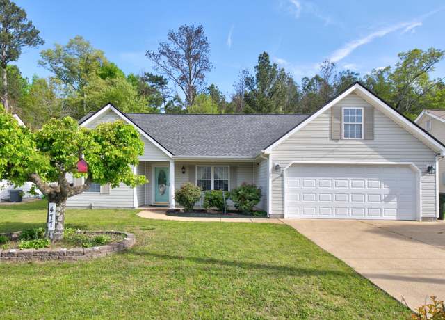 Property at 477 Colony Cir, Fort Oglethorpe, GA 30742, 3 beds, 2 baths