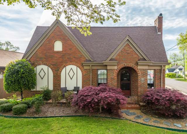 Property at 2120 N Ocoee St, Cleveland, TN 37311, 4 beds, 4 baths