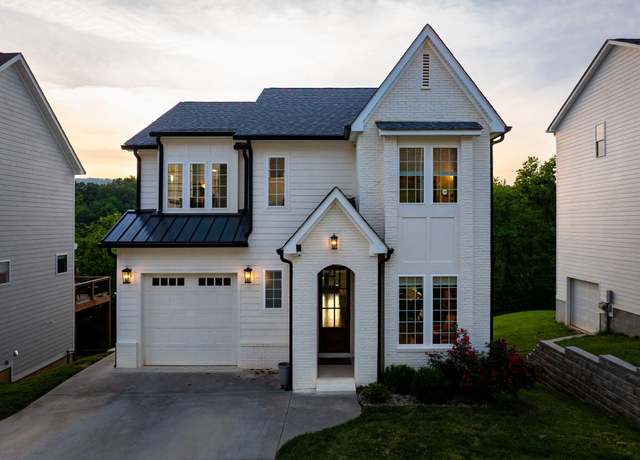 Property at 613 Ladd Ave, Chattanooga, TN 37405, 4 beds, 3.5 baths