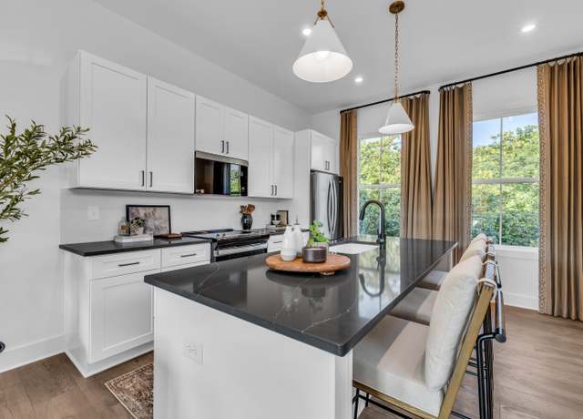Property at 660 Belletrace Cir #111, Chattanooga, TN 37405, 2 beds, 2 baths