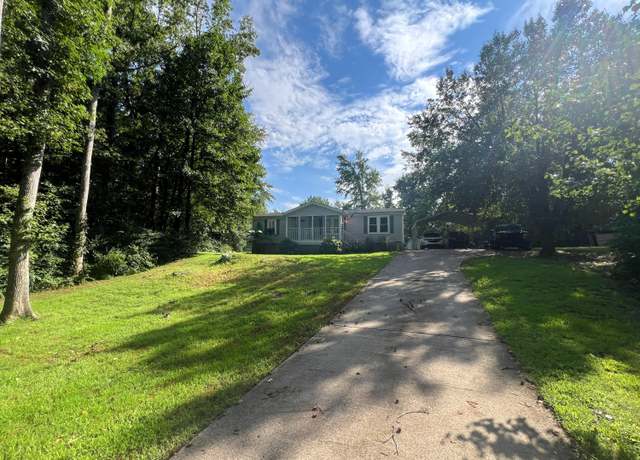 Property at 201 Northern Trails Dr, Soddy Daisy, TN 37379, 3 beds, 2 baths
