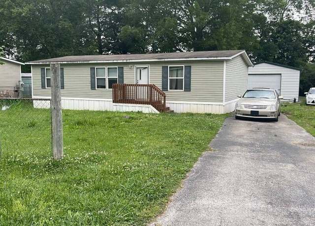 Property at 8408 Summers Park Ln, Soddy Daisy, TN 37379, 3 beds, 2 baths
