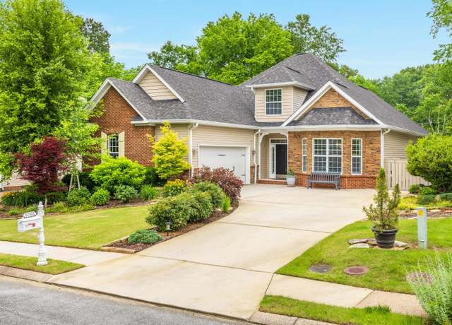 Property at 6063 Heritage Ridge Dr, Hixson, TN 37343, 4 beds, 2.5 baths