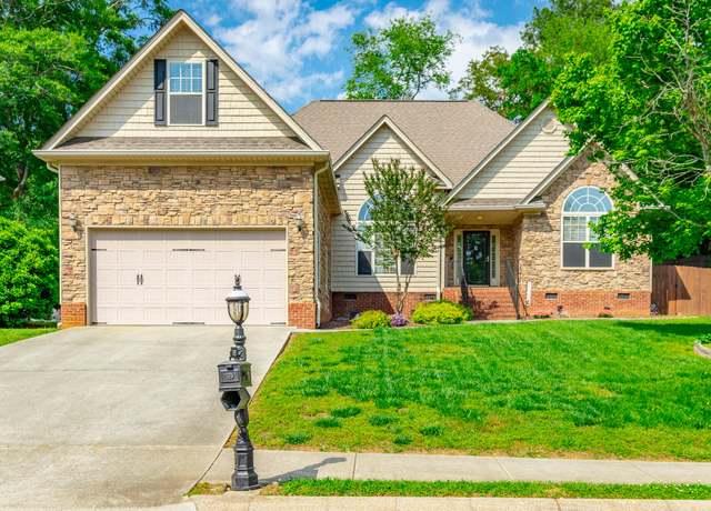 Property at 1525 Courtland Dr, Hixson, TN 37343, 4 beds, 2 baths