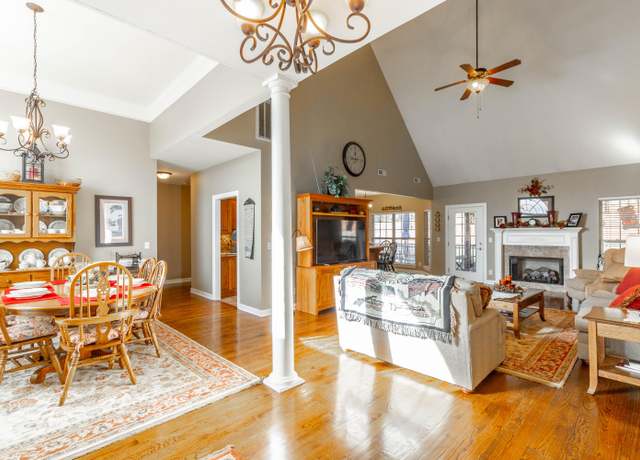 Property at 1525 Courtland Dr, Hixson, TN 37343, 4 beds, 2 baths