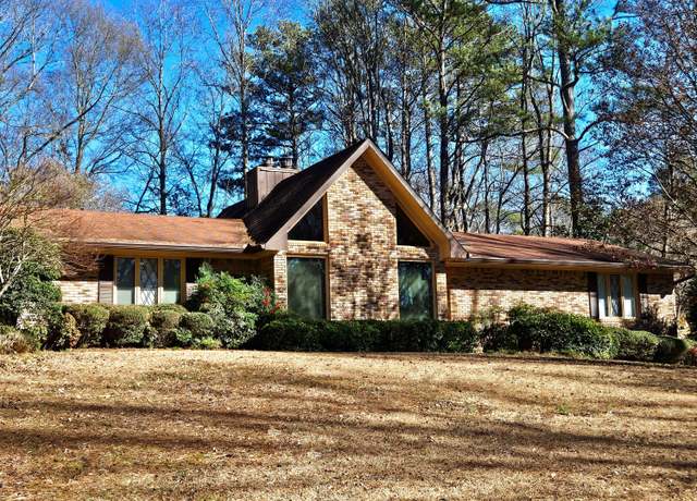 Property at 9049 Allison Ct, Douglasville, GA 30134, 3 beds, 3 baths