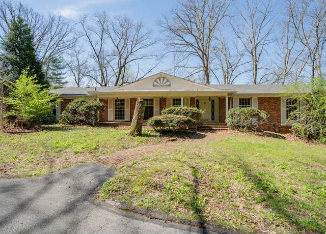 Property at 105 Malcolm Ln, Signal Mountain, TN 37377, 4 beds, 4 baths
