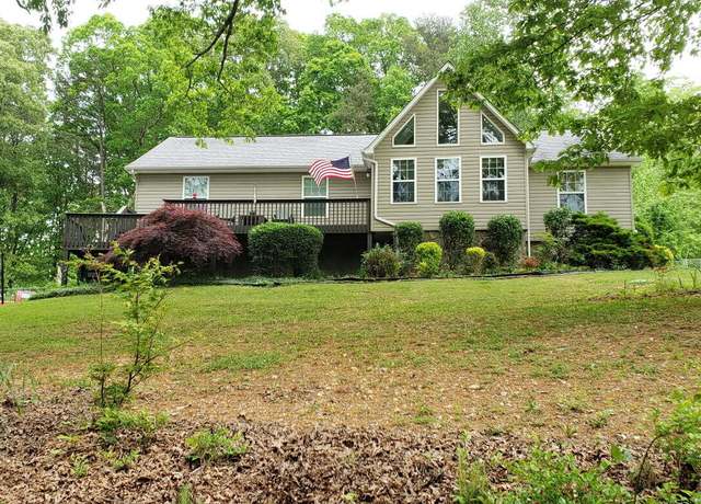 Property at 11008 Lovell Rd, Soddy Daisy, TN 37379, 3 beds, 2 baths