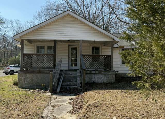 Property at 310 Glenn St, Lafayette, GA 30728, 2 beds, 2 baths