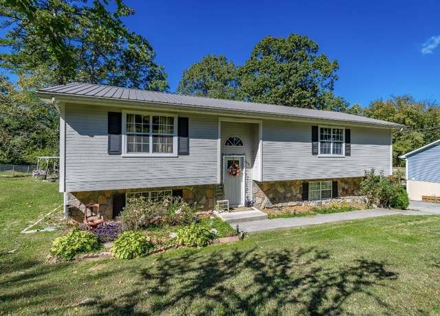 Property at 5439 Village Garden Dr, Ooltewah, TN 37363, 3 beds, 3 baths