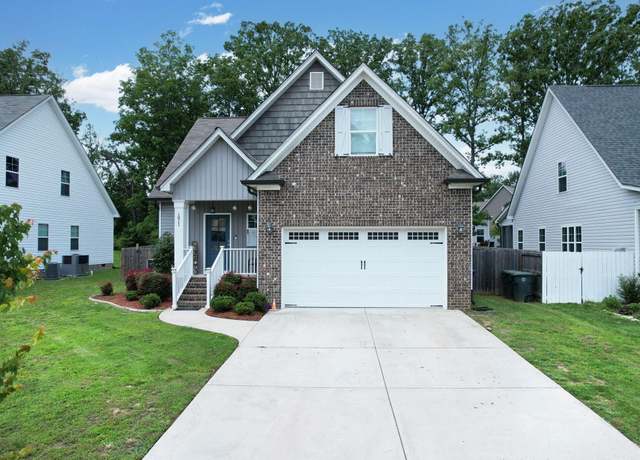 Property at 1811 Oakvale Dr, Chattanooga, TN 37421, 3 beds, 2.5 baths