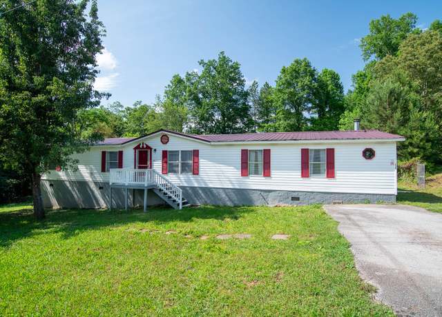 Property at 230 Appaloosa Dr, Tunnel Hill, GA 30755, 5 beds, 3 baths