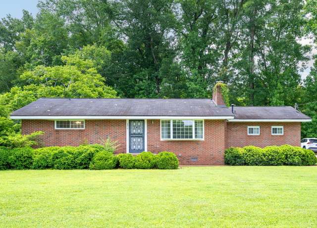 Property at 2914 Hamill Rd, Hixson, TN 37343, 2 beds, 2 baths