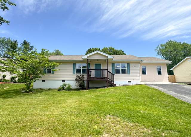 Property at 116 Deerfield Rd, Crossville, TN 38555, 3 beds, 2 baths