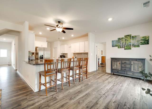 Property at 144 Ridgelake Cir, Fort Oglethorpe, GA 30742, 5 beds, 3.5 baths