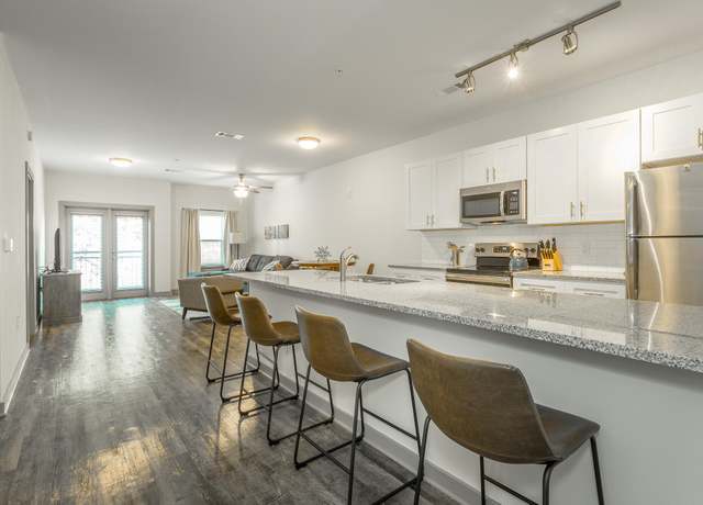 Property at 804 Riverfront Pkwy #401, Chattanooga, TN 37402, 2 beds, 2 baths