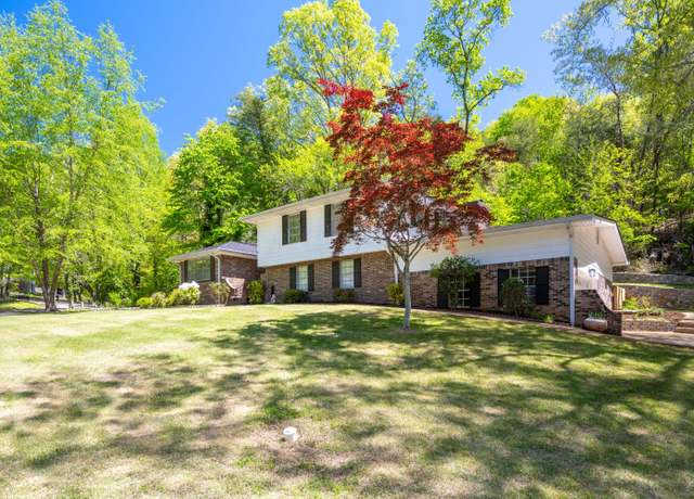 Property at 4802 Woodland Cir, Hixson, TN 37343, 4 beds, 2.5 baths