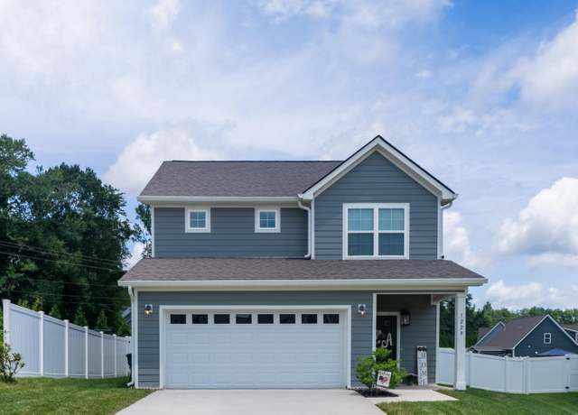 Property at 1229 Neyland Cir, Hixson, TN 37343, 3 beds, 2.5 baths