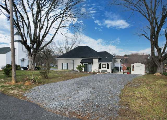 Property at 138 Highland Dr, Benton, TN 37307, 2 beds, 1 bath