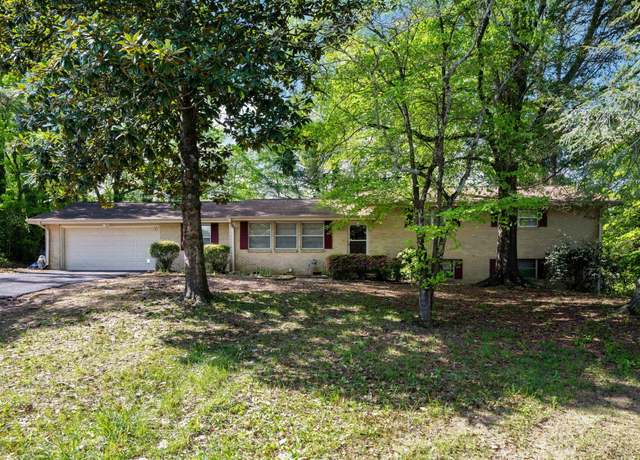Property at 3902 Rosalind Ln, Chattanooga, TN 37416, 3 beds, 2 baths
