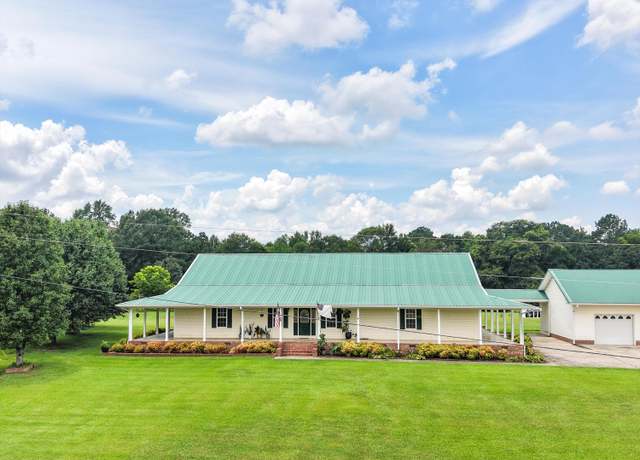 Property at 1597 Beaverdale Rd, Dalton, GA 30721, 4 beds, 3 baths