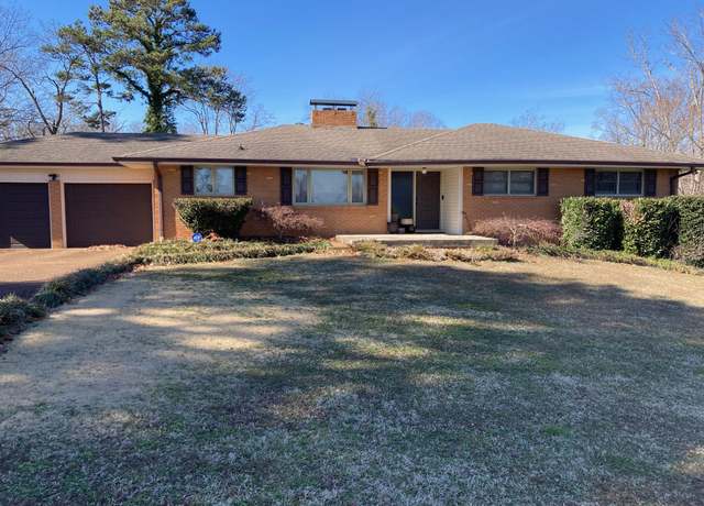 Property at 1107 Panorama Dr, Chattanooga, TN 37421, 4 beds, 3 baths