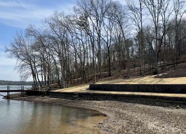 Property at 2007 Clematis Dr, Hixson, TN 37343, 2 beds, 1 bath