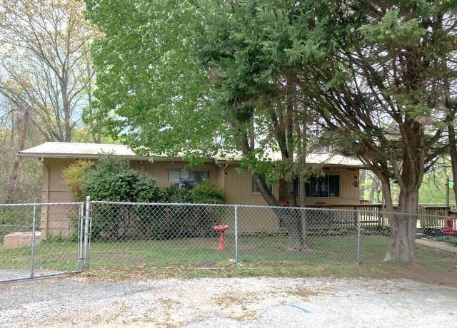 Property at 11 Gail Cir, Rossville, GA 30741, 3 beds, 1.5 baths