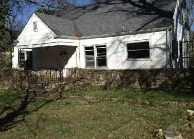 Property at 3727 Anderson Ave, Chattanooga, TN 37412, 2 beds, 3 baths