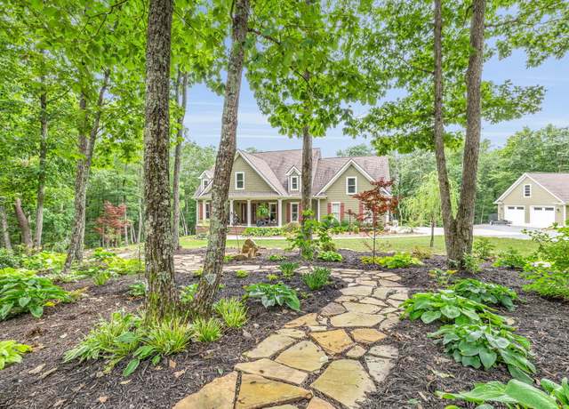Property at 3362 Clear Brooks Dr, Signal Mountain, TN 37377, 3 beds, 2.5 baths