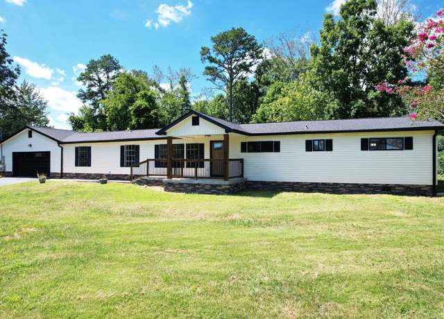 Property at 914 Hickory Ave, Hixson, TN 37343, 4 beds, 3 baths