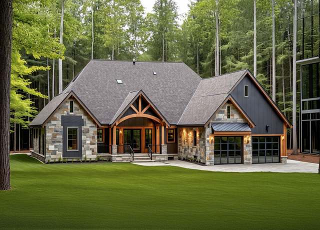 Property at 1798 Restful Dr, Soddy Daisy, TN 37379, 4 beds, 4.5 baths