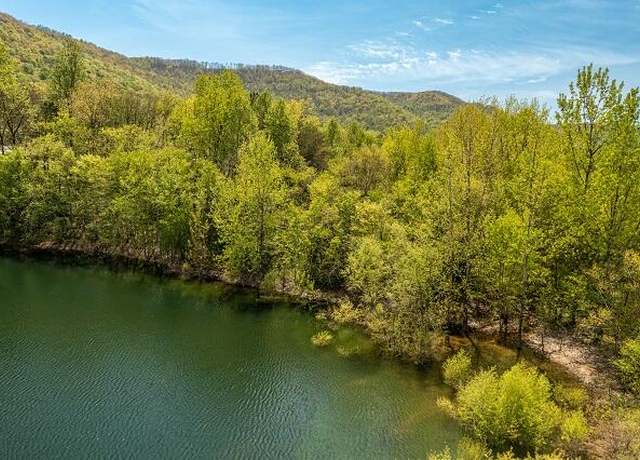 Property at 142 Lakeway Dr, Pikeville, TN 37367