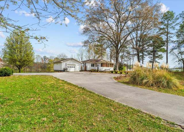 Property at 205 Polk Way, Dalton, GA 30721, 3 beds, 1 bath