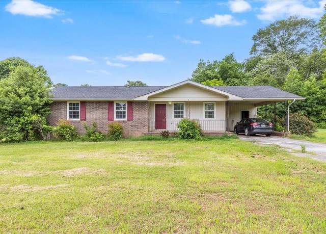 Property at 104 Johnson St, Lafayette, GA 30728, 3 beds, 2 baths