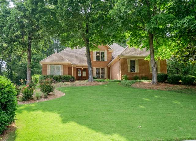 Property at 1705 Wellington Dr, Dalton, GA 30720, 5 beds, 4 baths