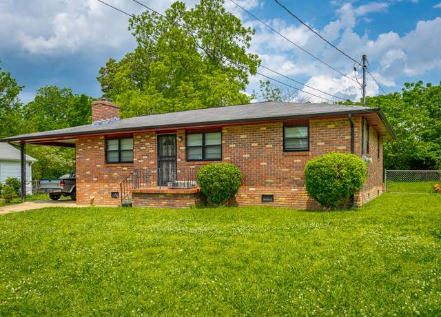 Property at 2011 Robbins St, Chattanooga, TN 37404, 2 beds, 1.5 baths