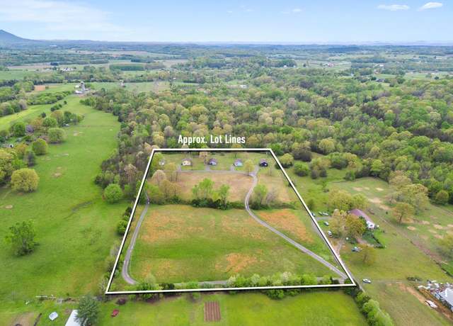 Property at 158 Rocken B Dr, Delano, TN 37325, 10 beds, 5 baths