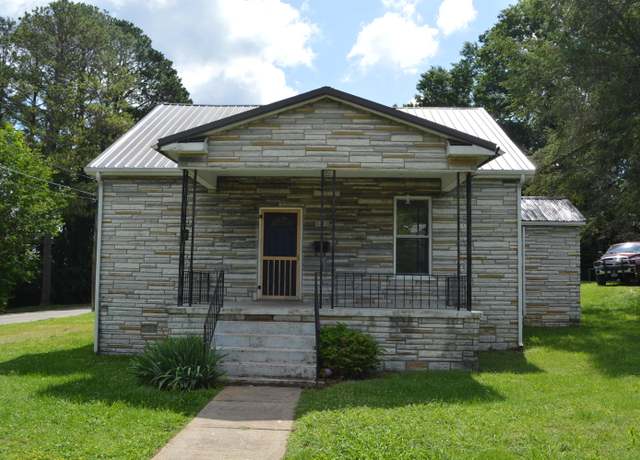 Property at 912 N Price St, Sweetwater, TN 37874, 2 beds, 1 bath