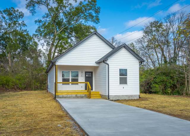 Property at 1917 Daisy St, Chattanooga, TN 37406, 3 beds, 2 baths